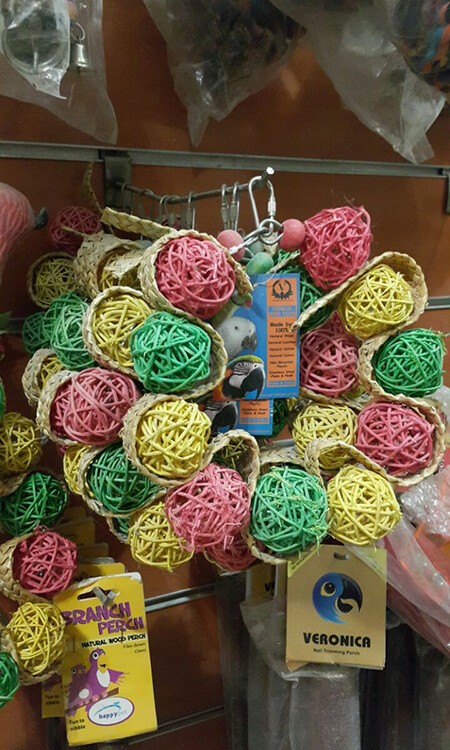 اسباب بازی حصیری قابل استفاده برای طوطیهای کوچک